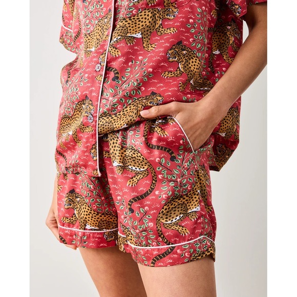 PrintFresh Cotton Pajama Short Set in Scarlet Bagheera Leopard Size Medium - Picture 2 of 13